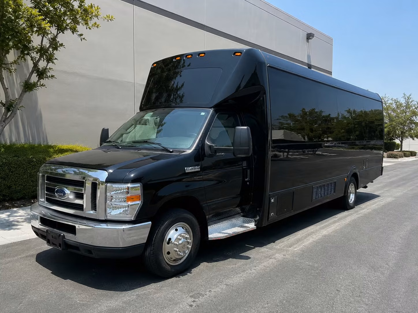 why a party bus or minibus beats every other prom transportation option in virginia beach